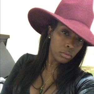 Meet your Posher, Cherish